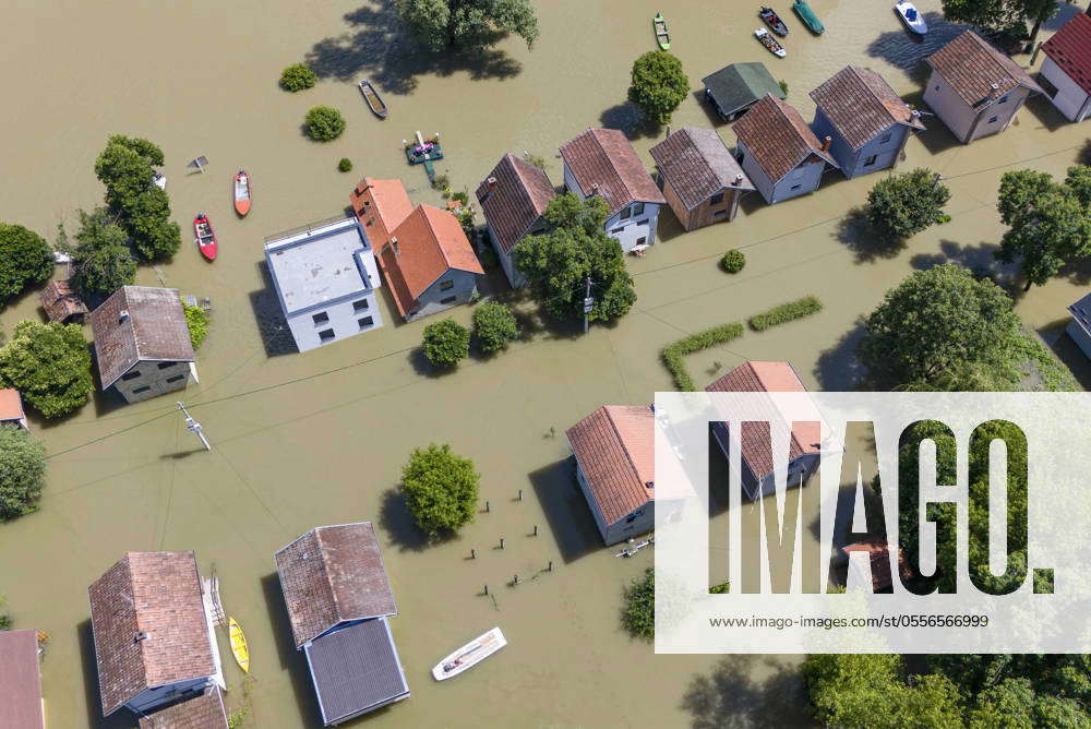 Kroatien Donau Hochwasser In Batina Bei Osijek Dunav Overspil Croatia