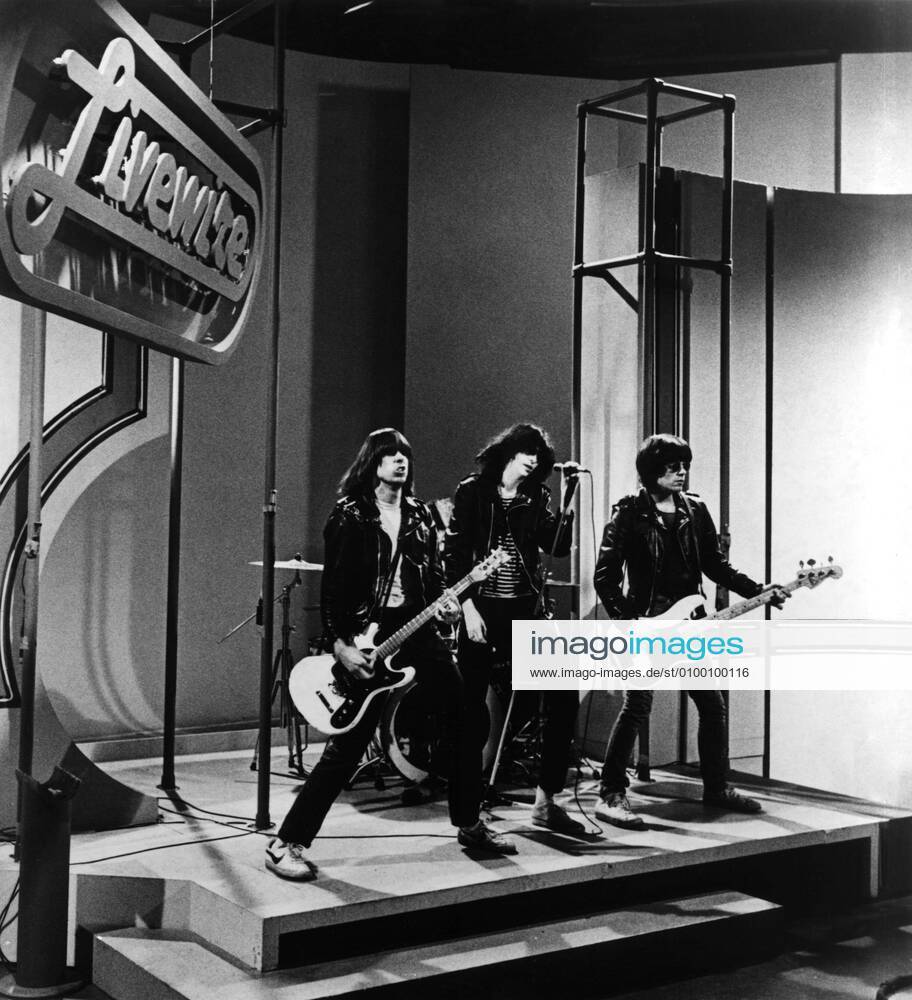 LIVEWIRE, The Ramones, Johnny, Joey, DeeDee, 1984 Courtesy Everett Collection !ACHTUNG AUFNAHMEDATUM GESCHÃ„TZT! PUBLICATIONXNOTxINxCANxCHNxFRAxITAxJPNxNORxPOLxRUSxESPxUKxUSA