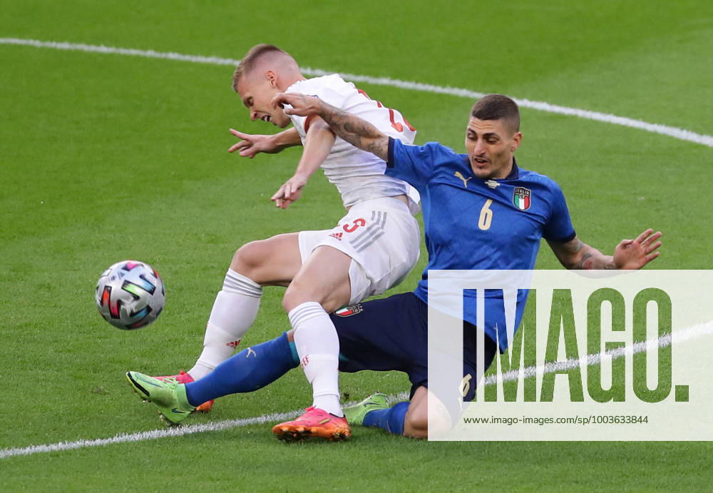 London, England, 6th July 2021. Dani Olmo of Spain tackled by Marco Verratti of Italy during the UEFA EURO, EM, Europameisterschaft,Fussball 2020 match at Wembley Stadium, London. Picture credit should read: David Klein Sportimage . SPI-1093-0027