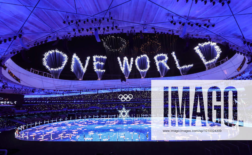 KW 07 (220220) -- BEIJING, Feb. 20, 2022 -- Photo taken on Feb. 20, 2022 shows fireworks in the shape of One World over the National Stadium during the closing ceremony of the Beijing 2022 Olympic Winter games, Winterspiele,Spiele, Summer games in Beijing, capital of China. ) (BEIJING2022)CHINA-BEIJING-OLYMPIC WINTER GAMES-CLOSING CEREMONY (CN) LanxHongguang