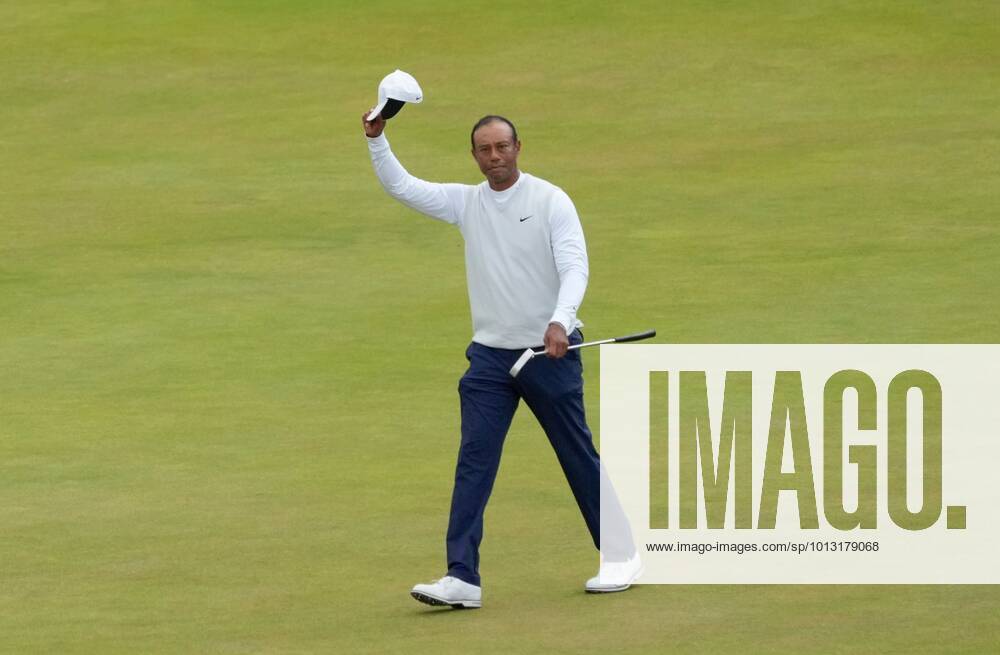 Mandatory Credit: Photo by Dave Shopland Shutterstock (13026164ct) An emotional Tiger Woods on the 18th The British Open Championship, Day Two, Golf, St Andrews, Fife, UK - 15 Jul 2022 The British Open Championship, Day Two, Golf, St Andrews, Fife, UK - 15 Jul 2022
