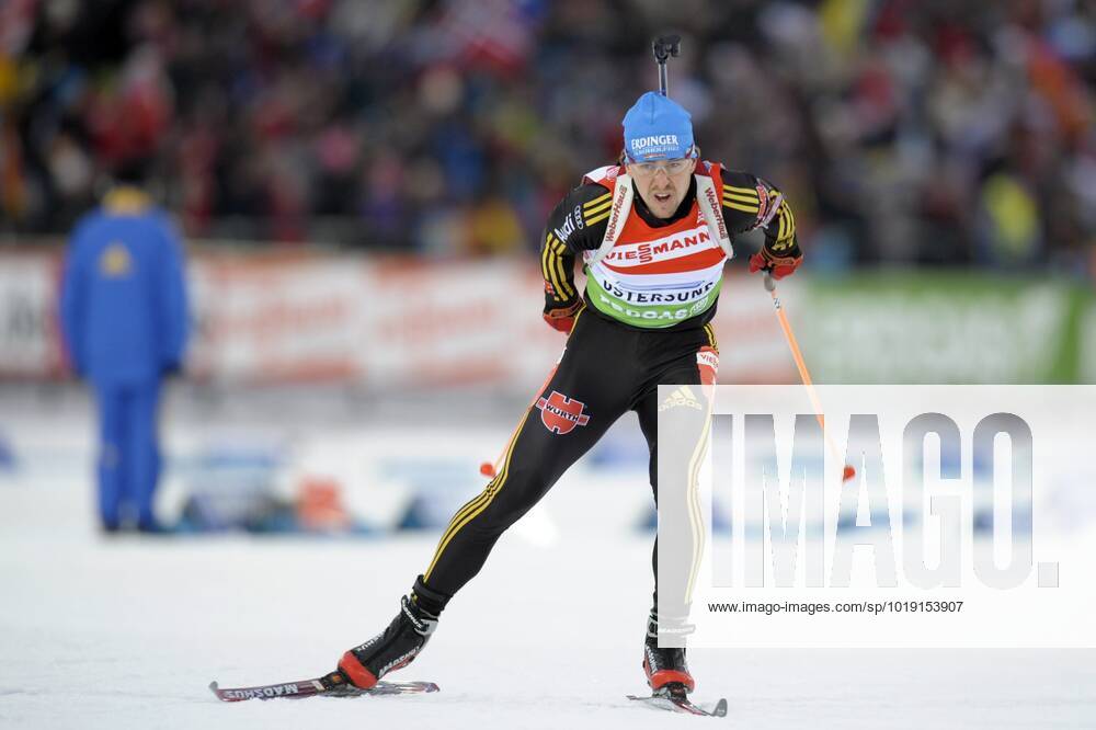 OSTERSUND 20091206 Germany s Michael Greis during the fourth and last leg of the men s 4x7,5 km relay at the Biathlon World Cup in Ostersund, Sweden, 06 December 2009 France won the race, Norway took the second place and Austria the third place OSTERSUND SWEDEN SKIDOR