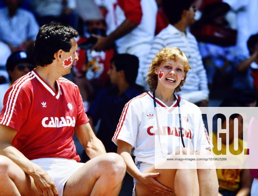 06 06 86 Hungary Canada Mexico, Irapuato, 06 06 1986, football, FIFA World Cup 1986 in Mexico, Hungary Canada 2 0 Canadian fans