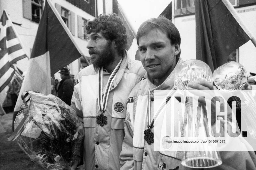 Oberstdorf 1987 02 21 World Ski Championships 1987 Two boys from Austria Thomas Wassberg, silver medallist and Torgny Mogren, bronze medallist on 50 kilometres freestyle Oberstdorf West Germany