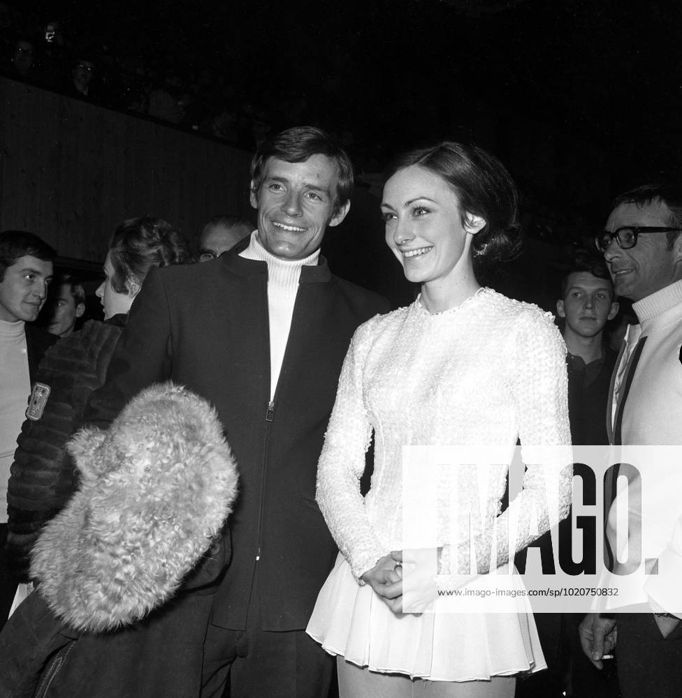 Happy Gold Medallist Happy Gold Medallist Happy Gold Medallist pictured during the closing ceremony of the 10th Winter Olympic Games, Olympische Spiele, Olympia, OS are France s super skier and triple gold medallist Jean Claude Killy and pretty American Skater Peggy Fleming , who won gold in the Figure skating, Eiskunstlauf 19th February 1968 France