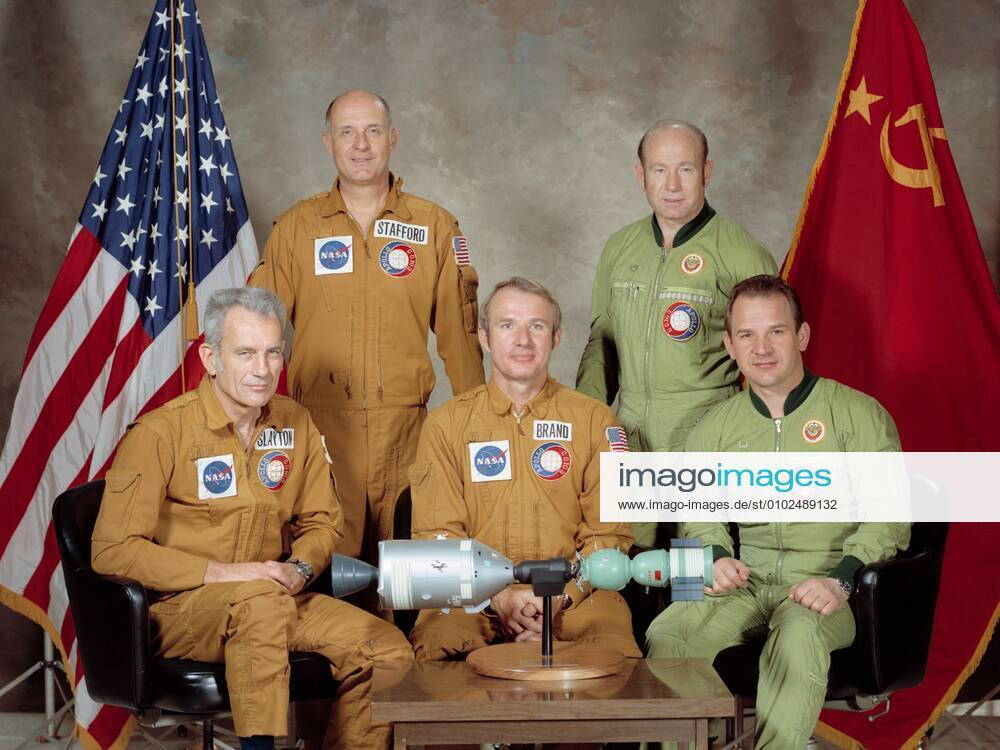 PICTURE SHOWS: The joint U.S.-USSR crew for the Apollo Soyuz Test Project in a group portrait. ... STORY COPY: ANNIVERSARY (17 July 1975): Cold War Rivals Met in Space On July 17, 1975, something momentous happened: two Cold War-rivals met in space. When their respective spacecraft rendezvoused and docked, a new era of cooperative ventures in space began. For more than a decade, American astronauts and Russian cosmonauts have been regularly living and working together in Earth orbit, first in the Shuttle-Mir program, and now on the International Space Station. But, before the two Cold War-rivals first met in orbit in 1975, such a partnership seemed unlikely. Since Sputnik bleeped into orbit in 1957, there had been a Space Race, with