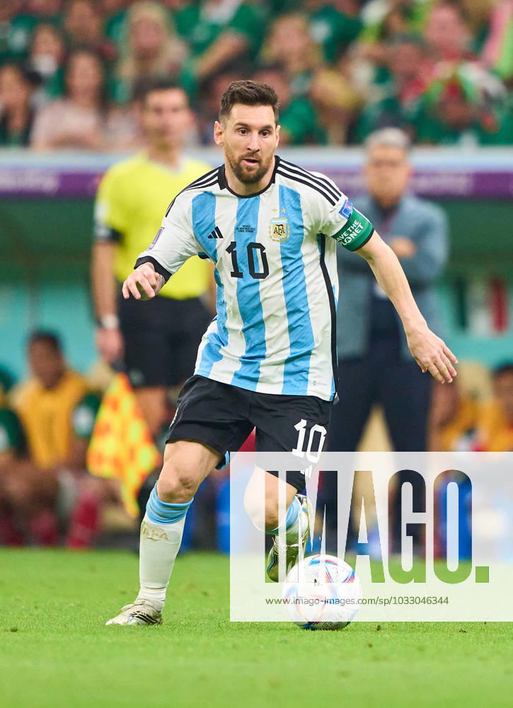 Lionel MESSI, Argentina 10 in the group C match ARGENTINA - MEXICO 2-0 FIFA World Cup, WM, Weltmeisterschaft, Fussball 2022 QATAR Season 2022 2023, Nov 26, 2022 in Lusail Stadium in Doha, Qatar.