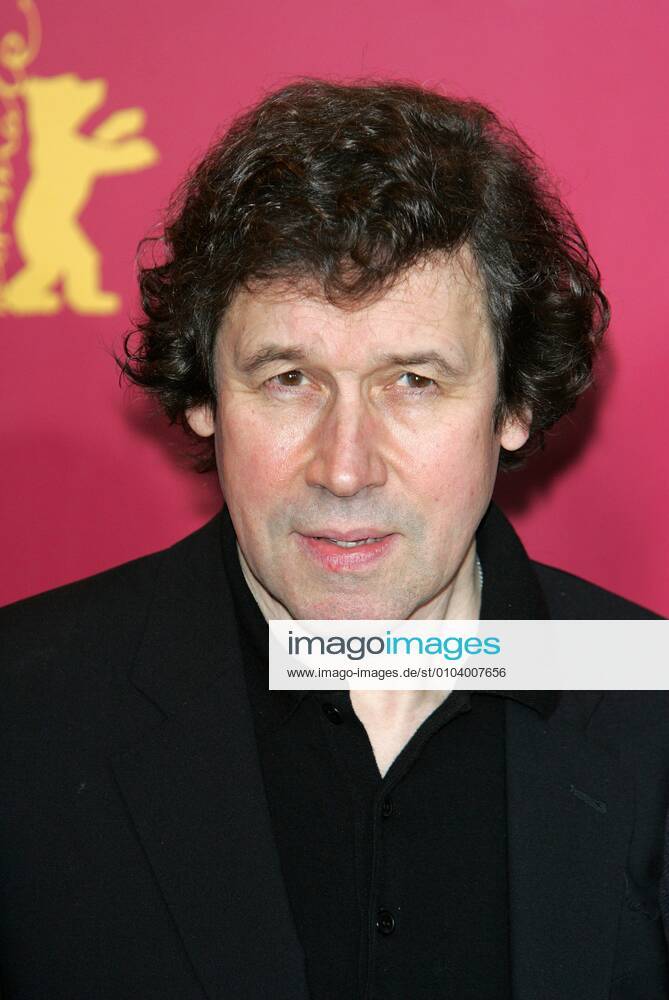 Stephen Rea Actor V For Vendetta, Photocall, Berlin Film Festival 2006 Berlin, Germany 13 February 2006 Am 13.02.2006 Beim Photocall Zu V For Vendetta, 56. Internationale Filmfestspiele Berlin Attending V For Vendetta Photocall At The 56th Berlin Film Festival (Berlinale) Stephen Rea Actor V For Vendetta, Photocall, Berlin Film Festival 2006 Berlin, Germany 13 February 2006 Am 13.02.2006 Beim Photocall Zu V For Vendetta , 56. Internationale Filmfestspiele Berlin Attending V For Vendetta Photocall At The 56th Berlin Film Festival (Berlinale)