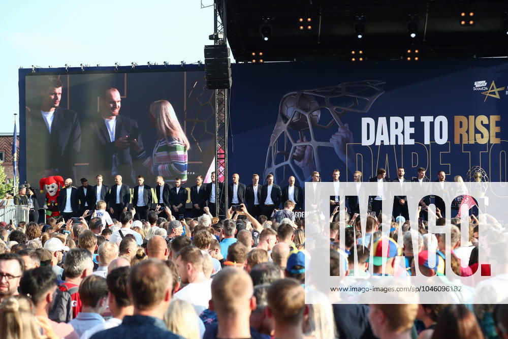 Handball, EHF Champions League, Opening Party v l Magdeburgs team on stage in Cologne