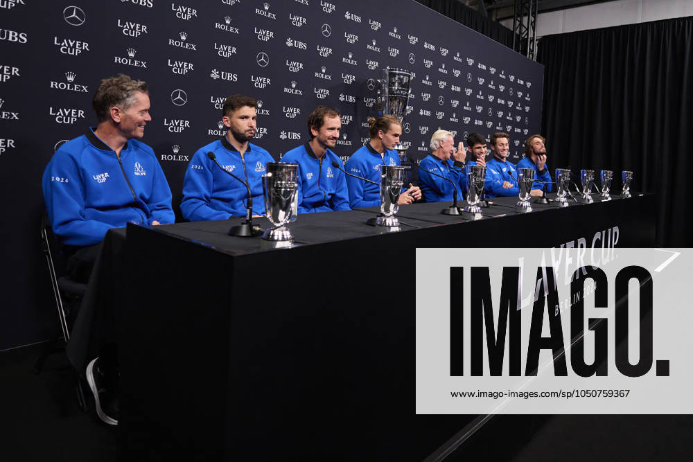 Laver Cup 2024 Berlin - Day 3 BERLIN, GERMANY - SEPTEMBER 22: Carlos Alcaraz, Grigor Dimitrov, Daniil Medvedev, Casper Ruud, Stefanos Tsitsipas, Alexander Zverev, Flavio Cobolli, Jan-Lennard Struff of Team Europe, Bjorn Borg, Captain of Team Europe and Thomas Enqvist, Vice-Captain of Team Europe, atends to media after Team Europe win the Laver Cup on day three of the Laver Cup at Uber Arena on September 22, 2024 in Berlin, Germany. (Photo by Francisco Macia Photo Players Images Magara Press) Berlin Uber Arena Germany