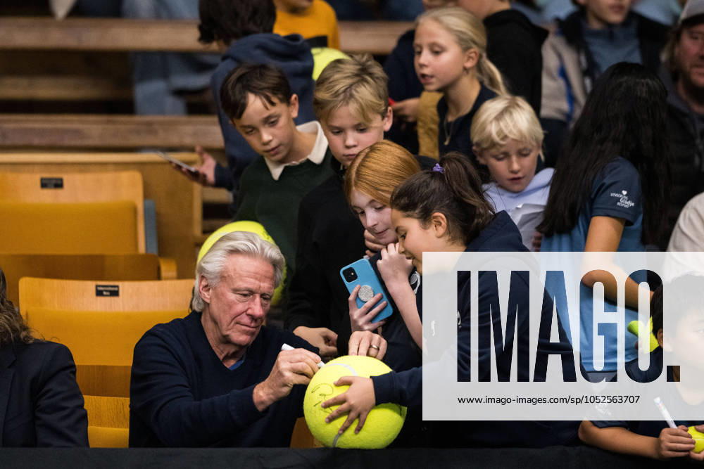 Björn Borg with fans ahead of a men s singles tennis match during day 4 of the ATP 250 Nordic Open on October 15, 2024 in Stockholm Photo Emma Wallskog BILDBYRAN COP 320 EW0443 tennis tennis atp 250 nordic open day 4 bbeng