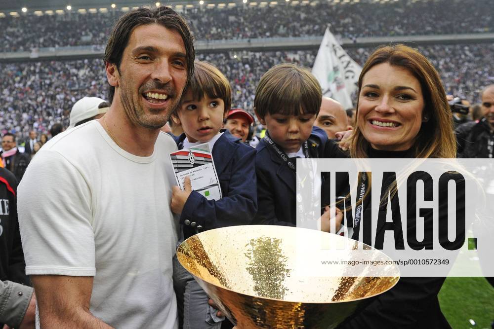 Torino 13 05 2012 - campionato di calcio serie A Juventus Turin - Atalanta Bergamo; Gianluigi Buffon - Louis Thomas - David Lee - Alena Seredova
