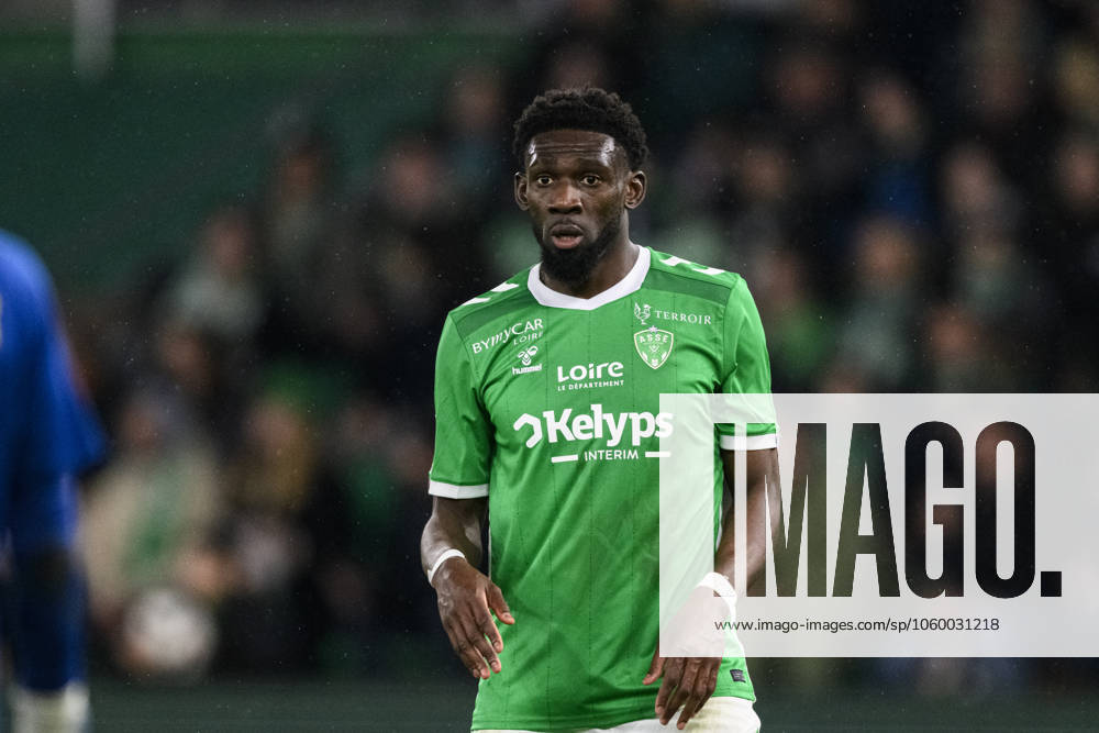 Saint Etienne, France February 22 Dylan Batubinsika of Saint Etienne looks on during the France Ligue 1 McDonalds match between AS Saint Etienne and Angers SCO at Stade Geoffroy Guichard on February 22, 2025 in Saint Etienne, France Photo by JustPictures Saint Etienne Stade Geoffroy Guichard France