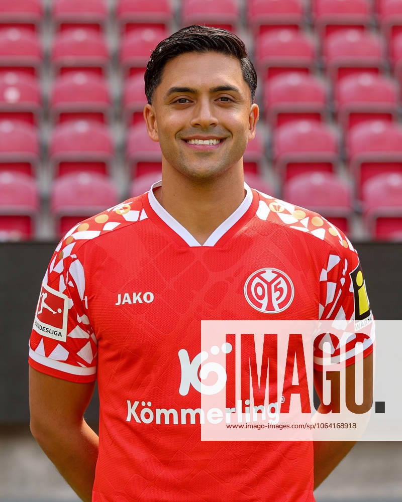 Soccer 1 BL Porträttermin 2025 2026 14 07 25, Nadiem Amiri 1 FSV Mainz 05 , 1 BL, Porträttermin 2025 2026,