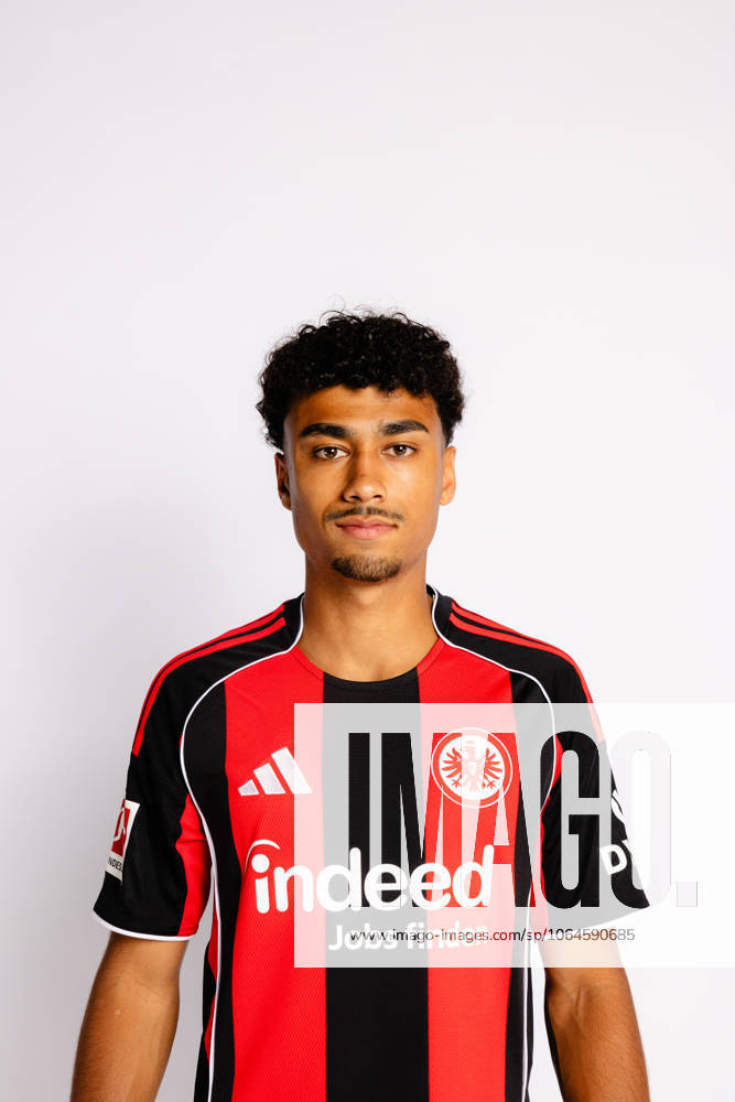 Nathaniel Brown - Eintracht Frankfurt, Porträttermin 2025 2026, GER Eintracht Frankfurt, Porträttermin 2025 2026, GER