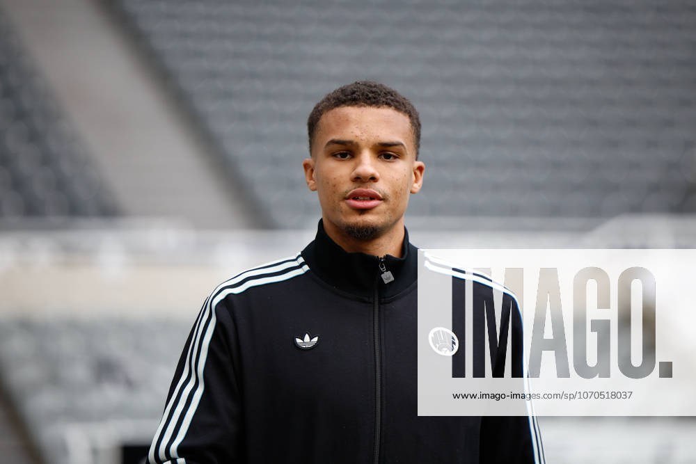 Newcastle United v Chelsea Premier League 20 12 2025. Malick Thiaw of Newcastle United arrives for todays game during the Premier League match between Newcastle United and Chelsea at St. James s Park, Newcastle, England on 20 December 2025. Newcastle St. James s Park Tyne and Wear England Editorial use only DataCo restrictions apply See www.football-dataco.com ,