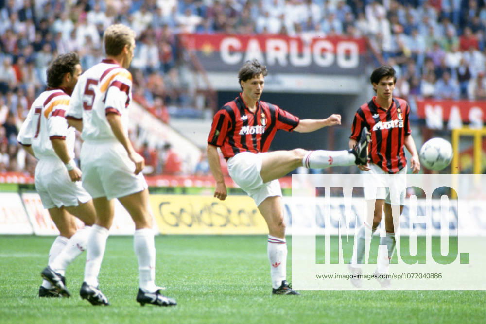 MARCO VAN BASTEN, DEMETRIO ALBERTINI, Milan, Serie A, 1992-93, Milan vs Roma 0-0, 16-05-1993, Contrasto, Action, Azione SERIE A 1992-93 MILAN-ROMA 0-0
