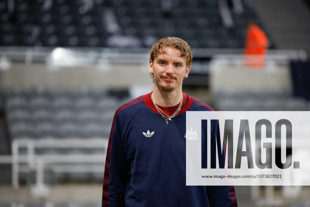 Newcastle United v Manchester City, Emirates FA Cup Nick Woltemade of Newcastle United arrives for todays game during the Newcastle United v Manchester City Emirates FA Cup Round 5 match at St. James Park, Newcastle Upon Tyne, England on 7 March 2026 Credit: Craig Cowan Every Second Media Editorial use only. All images are copyright Every Second Media Limited. No images may be reproduced without prior permission. All rights reserved. Premier League and Football League images are subject to licensing agreements with Football DataCo Limited. see https: www.football-dataco.com