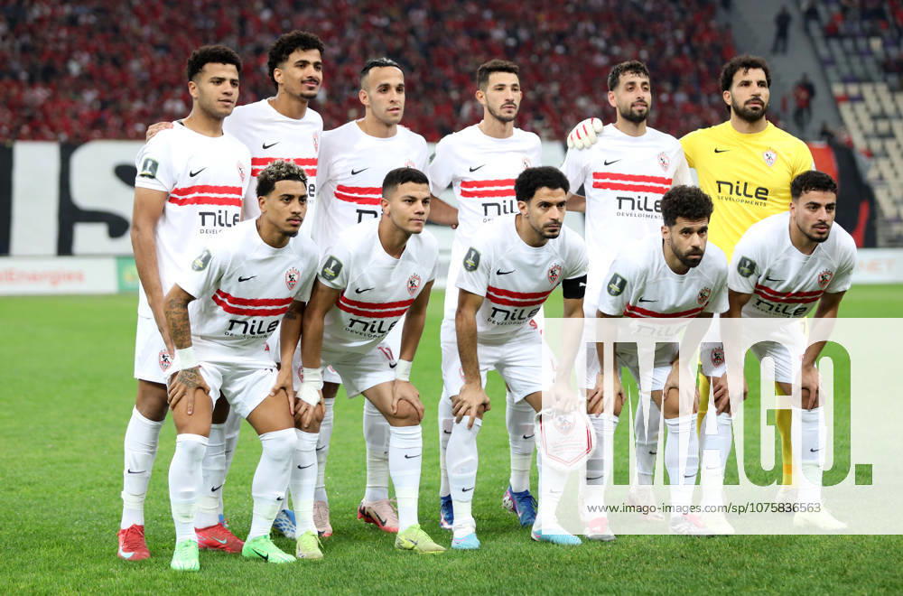 CRB vs Zamalek Coupe de Confederation africaine (CAF ) 25 26 Les joueurs titulaires de Zamalek sc, posent pour une photo de groupe avant le match demi final allez Coupe de Confederation africaine (CAF )25 26 entre CR Belouizdad d Algerie et zamalek sc, au satde nelsan mondela a Alger en Algerie le 10 Avril 2026 (Photo By Billel Bensalem APP) Alger Algerie