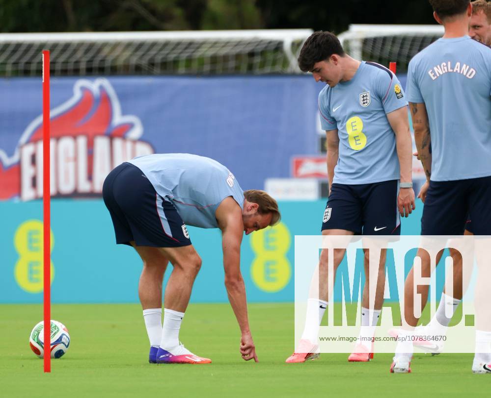 Harry Kane and Tino Livramento during a training session England Team Training, 2026 FIFA World Cup, WM, Weltmeisterschaft, Fussball Football, Palm Beach Gardens, Palm Beach, Florida, USA - 09 Jun 2026Florida Florida Blue Training Centre United States of America
