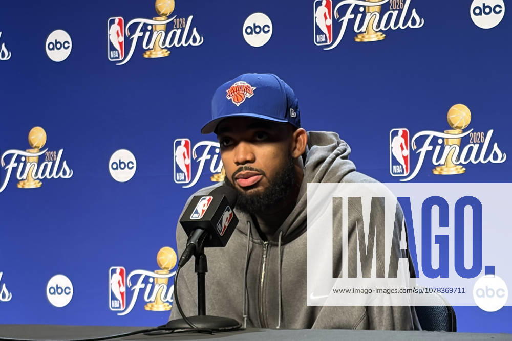 New York Knicks player Karl-Anthony Towns speaks during a press conference, PK, Pressekonferenz in New York, USA, 9 June 2026. Towns said that his presence in the NBA, Basketball Herren, USA Finals is a monumental moment for the Dominican Republic and that being able to represent the Caribbean nation on a stage like that means everything. It means a lot to have my mother’s country behind me. To have another moment where the Dominican Republic is represented in the NBA Finals is a true honor. To be able to proudly represent my flag means everything. Karl-Anthony Towns: This is a monumental moment for the Dominican Republic—it s an honor !ACHTUNG: NUR REDAKTIONELLE NUTZUNG!