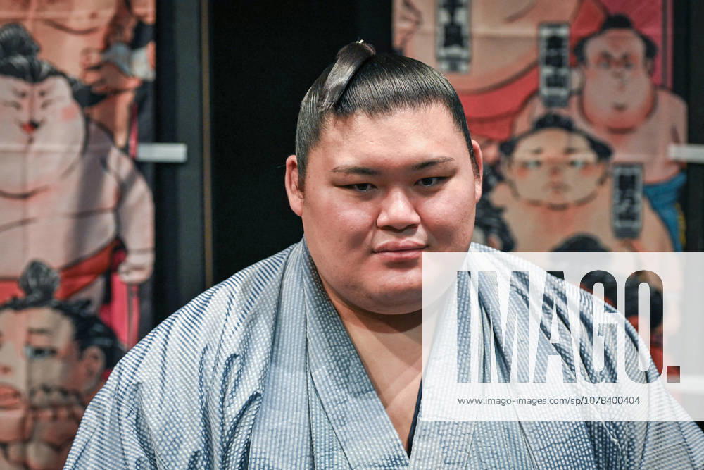 MUFG Paris Sumo Tournament press conference, PK, Pressekonferenz - Paris Onosato Daiki poses for a photo after a press conference for the MUFG Paris Sumo Tournament 2026 in Paris on June 11, 2026. Photo by Firas Abdullah ABACAPRESS.COM Paris Ile-de-France France