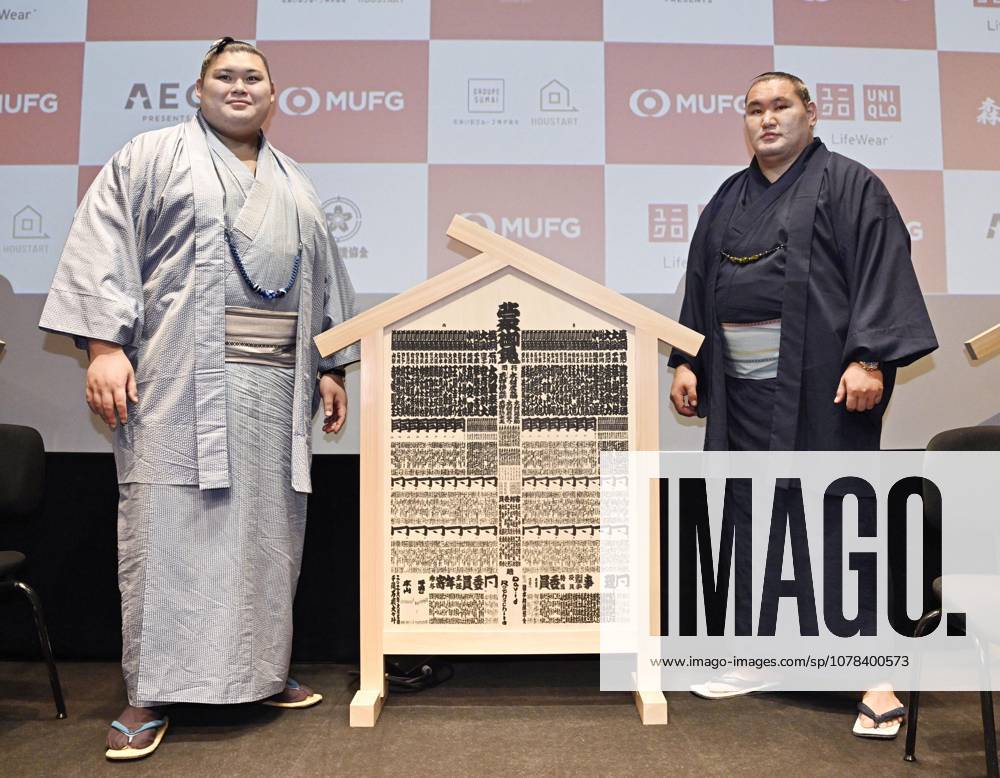 Sumo: Paris tournament Sumo grand champions Hoshoryu (R) and Onosato pose following a press conference, PK, Pressekonferenz held in Paris on June 11, 2026, ahead of a June 13-14 sumo tournament in the French capital. A14AA0005618392P