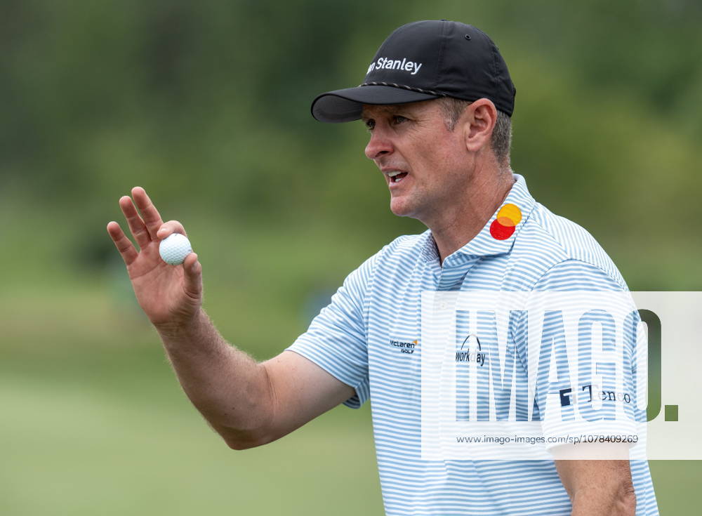 Justin Rose, of England, waves to the gallery after making a birdie on the 5th hole during the first round of the RBC Canadian Open in Caledon, Ont. on Thursday June 11, 2026. Canada News - June 11, 2026 - ZUMAc35_ 20260611_zaf_c35_039