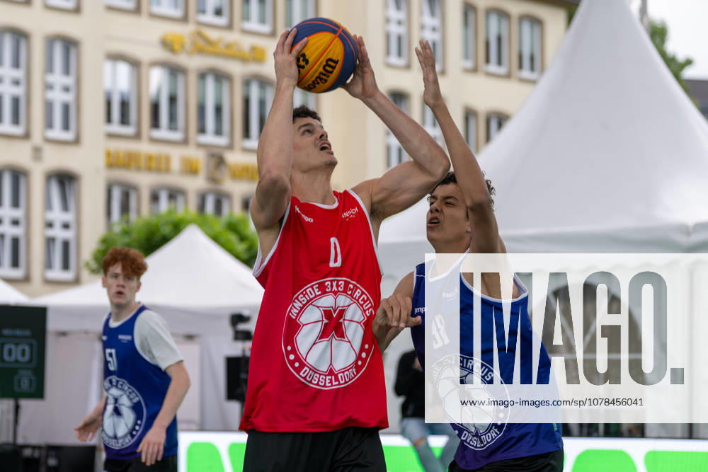Duel between Jules Rambaut Team Toulouse, 0 and Elias Koeppen Team New Delhi, 38 Innside 3x3 Circus, basketball, group phase, D Sports, 13 06 2026 Innside 3x3 Circus, basketball, group phase, D Sports, 13 06 2026 Duesseldorf