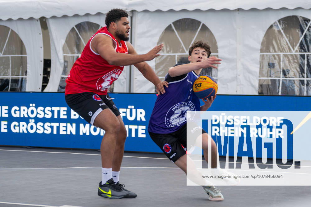 Duel between Calvin Poulina Team Utrecht, 05 and Bela Doleviczenyi Team Brisbane, 33 Innside 3x3 Circus, Basketball, Group Stage, D Sports, 13 06 2026 Innside 3x3 Circus, Basketball, Group Stage, D Sports, 13 06 2026 Duesseldorf