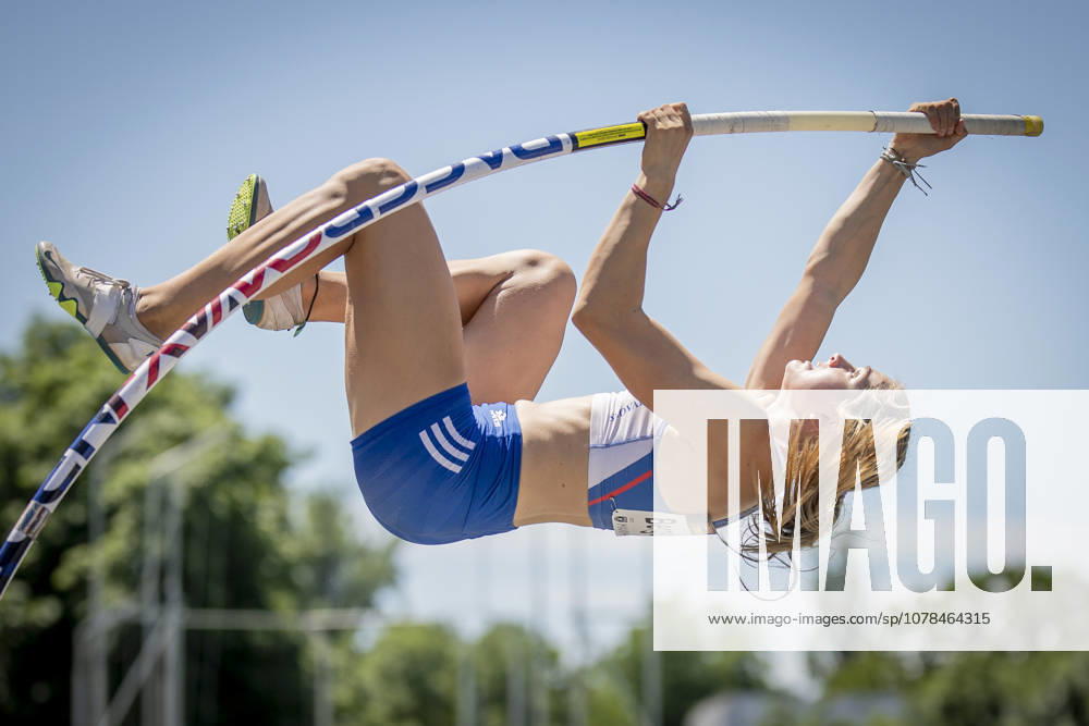 MANNHEIM, GERMANY - JUNE 13, 2026 : Renáta Bergstrom (SVK Slovakia) competing in the women’s U20 pole vault during the Juniorengala 2026 at Michael-Hoffmann-Stadion on June 13, 2026 in Mannheim, Germany. Baden-Wuerttemberg Germany