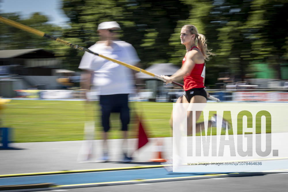 MANNHEIM, GERMANY - JUNE 13, 2026 : Naya Fuellers (GER TSV Bayer 04 Leverkusen) competing in the women’s U20 pole vault during the Juniorengala 2026 at Michael-Hoffmann-Stadion on June 13, 2026 in Mannheim, Germany. Baden-Wuerttemberg Germany