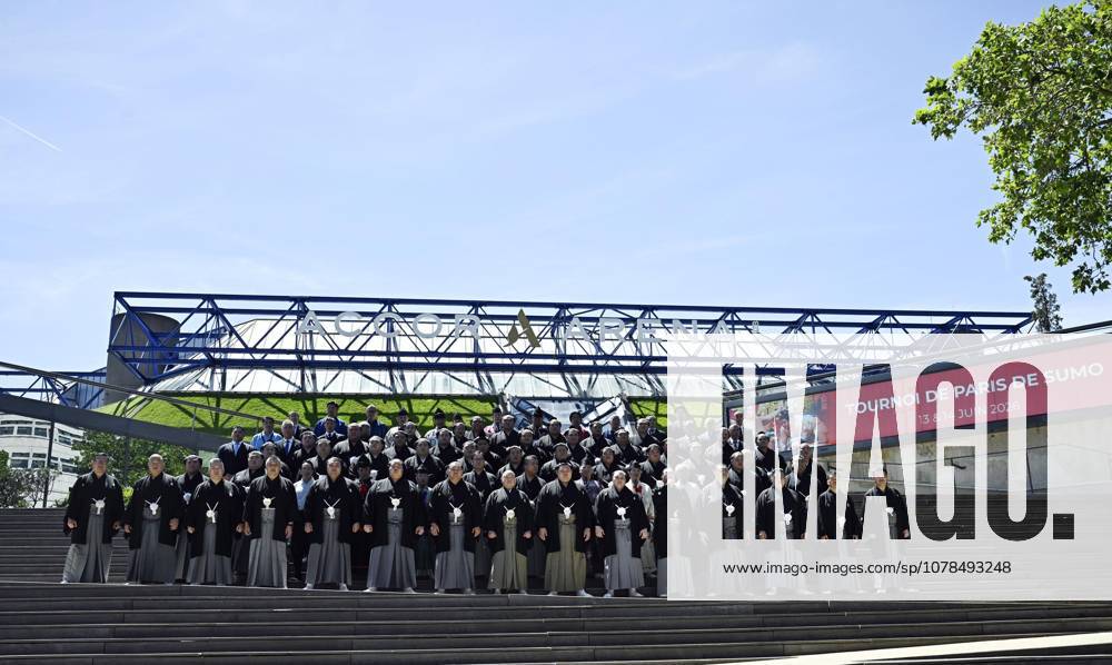 Sumo: Paris tournament Sumo wrestlers pose for a photo ahead of the opening of a two-day sumo tournament at Accor Arena in Paris on June 13, 2026. A14AA0005618586P