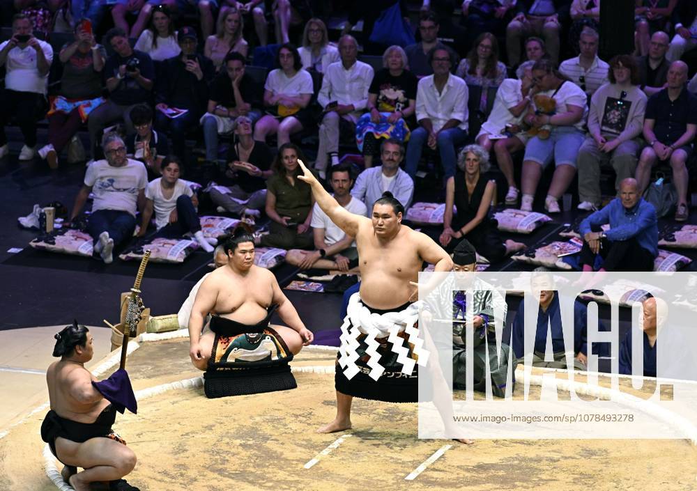 Sumo: Paris tournament Sumo grand champion Hoshoryu performs a ring-entering ritual on the first day of a two-day sumo tournament at Accor Arena in Paris on June 13, 2026. A14AA0005618598P