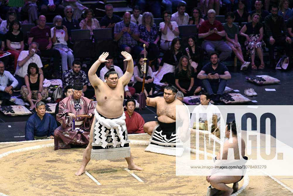 Sumo: Paris tournament Sumo grand champion Onosato performs a ring-entering ritual on the first day of a two-day sumo tournament at Accor Arena in Paris on June 13, 2026. A14AA0005618599P