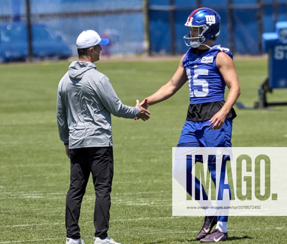 New York Giants head coach John Harbaugh and punter Jordan Stout (15) during minicamp held at the Quest Diagnostics Training Center in East Rutherford, New Jersey. CSM NFL, American Football Herren, USA 2026: NY Giants Minicamp June 09 - ZUMAc04_ 20260616_zma_c04_011