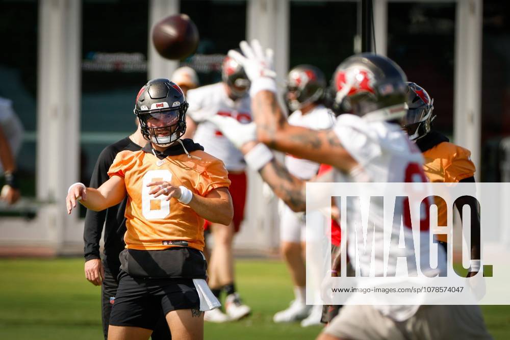 Tampa Bay Buccaneers quarterback Baker Mayfield (6) throws a pass to tight end Payne Durham (87) during mandatory mini-camp at the AdventHealth Training Center in Tampa on Tuesday, June 16, 2026. Tampa USA - ZUMAs70_ 0859278481st