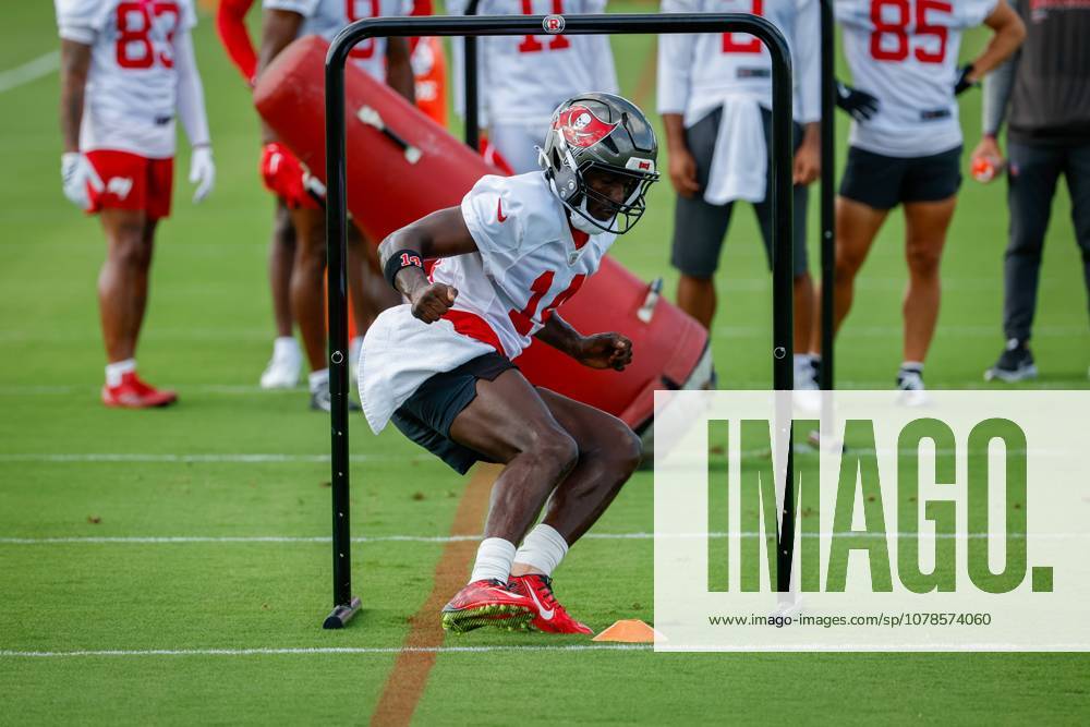 Tampa Bay Buccaneers wide receiver Chris Godwin Jr. (14) goes underneath some hurdles, while he runs a route during mandatory mini-camp at the AdventHealth Training Center in Tampa on Tuesday, June 16, 2026. Tampa USA - ZUMAs70_ 0859278608st