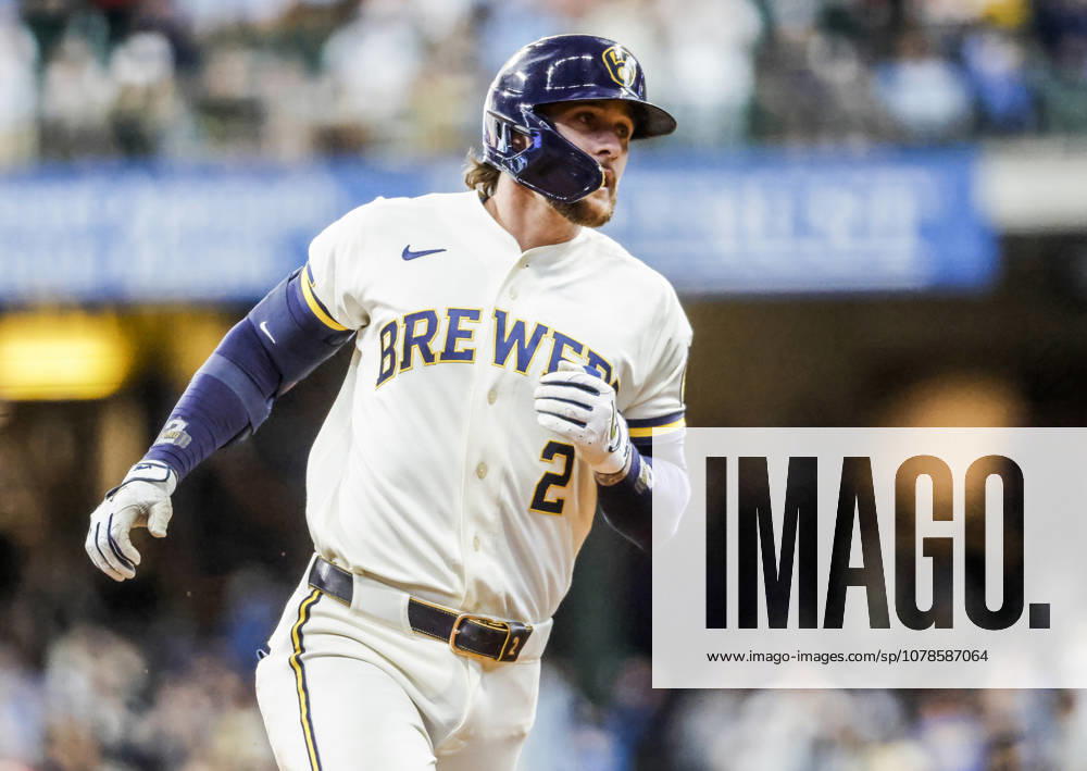 Milwaukee Brewers second baseman Brice Turang runs the bases after hitting a home run in the fourth inning of the MLB, Baseball Herren, USA game between the Cleveland Guardians and the Milwaukee Brewers at American Family Field in Milwaukee, Wisconsin on Tuesday, June 16, 2026. MIL20260616812 TANNENxMAURY