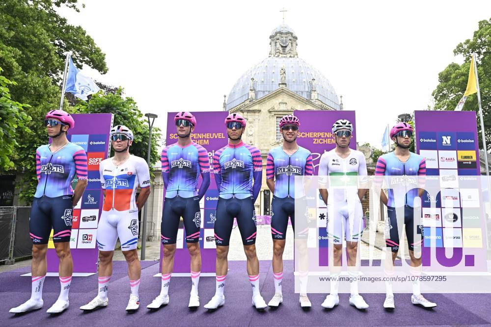 Baloise Belgium Tour 2026 Stage 1 SCHERPENHEUVEN-ZICHEM, BELGIUM - JUNE 17 : team Unibet Rose Rockets during stage 1 of the 95th edition of Baloise Tour of Belgium an UCI ProSeries 2.Pro cycling road race stage for Men Elite of 187.9 km with start in Scherpenheuven-Zichem and finish in Scherpenheuven-Zichem on June 17, 2026 in Scherpenheuven-Zichem, Belgium, 17 06 2026 ( Motordriver Stephan Boone - Scherpenheuven-Zichem Belgium