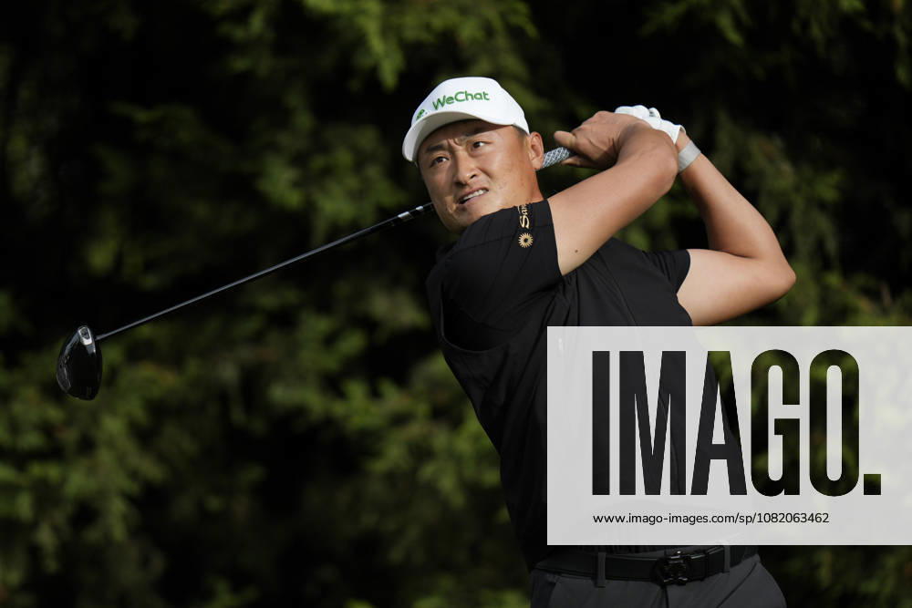 SUTTON COLDFIELD, ENGLAND - AUG 28: Hao-Tong Li (CHN) plays from the ninth tee during the completion of the delayed Round 1 at the 2026 Husqvarna British Masters at The Belfry, Sutton Coalfield on August 28, 2026 in Warwickshire, England The 2026 Husqvarna British Masters