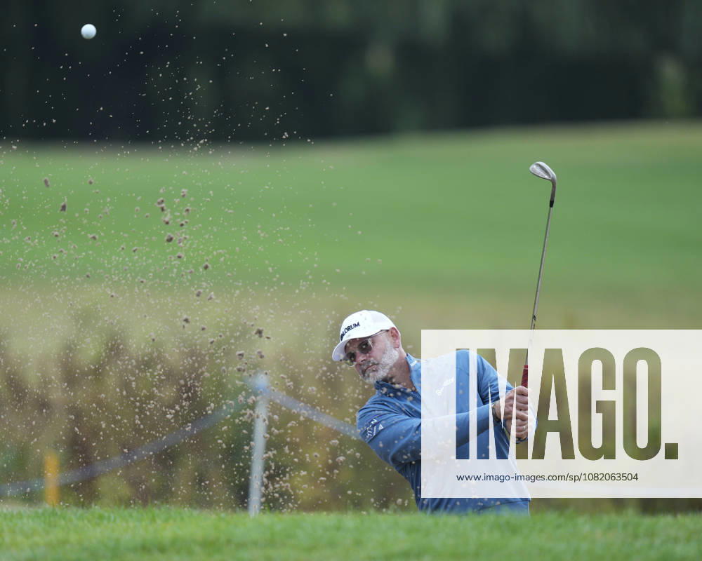 SUTTON COLDFIELD, ENGLAND - AUG 28: Paul Waring (ENG) plays from a green side bunker on the 8th hole during the completion of the delayed Round 1 at the 2026 Husqvarna British Masters at The Belfry, Sutton Coalfield on August 28, 2026 in Warwickshire, England The 2026 Husqvarna British Masters