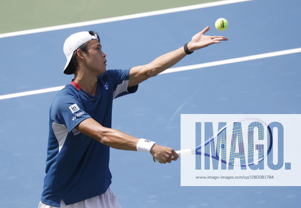 Rei Sakamoto of Japan serves to Kei Nishikori of Japan before defeating Nishikori in a qualifying final round match at the 2026 US Open Tennis Championship at the USTA Billie Jean King National Tennis Center in New York City on Friday, August 28, 2026. This was Nishikori s final Grand Slam appearance. NYP20260828138 JOHNxANGELILLO