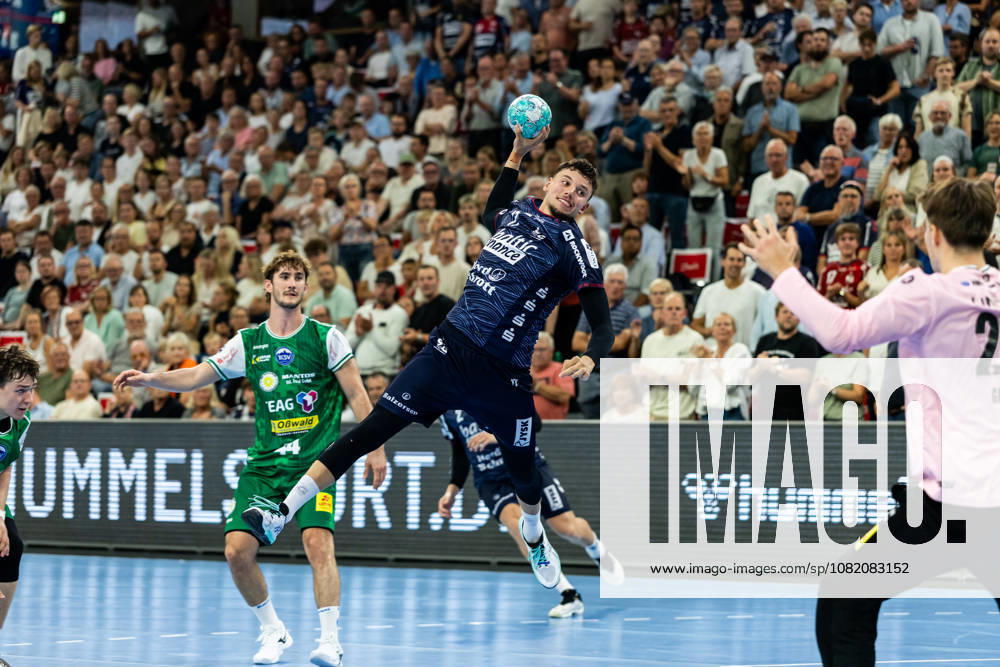 Opel HBL SG Flensburg Handewitt vs. ThSV Eisenach, August 28, 2026: Marko Grgic (No. 17) of SG Flensburg Handewitt on the attack. Opel HBL SG Flensburg Handewitt vs. ThSV Eisenach, GGW Arena