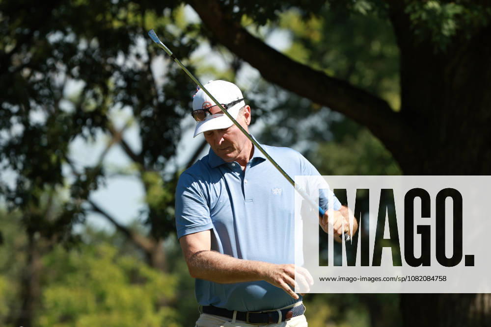 The Ally Challenge GRAND BLANC,MICHIGAN-AUGUST 28: Bob Estes of the United States plays his tee shot on the 11th hole during the first round of The Ally Challenge presented by McLaren at Warwick Hills Golf & Country Club, Grand Blanc, MI, USA Friday, August 28, 2026. Grand Blanc Michigan United States