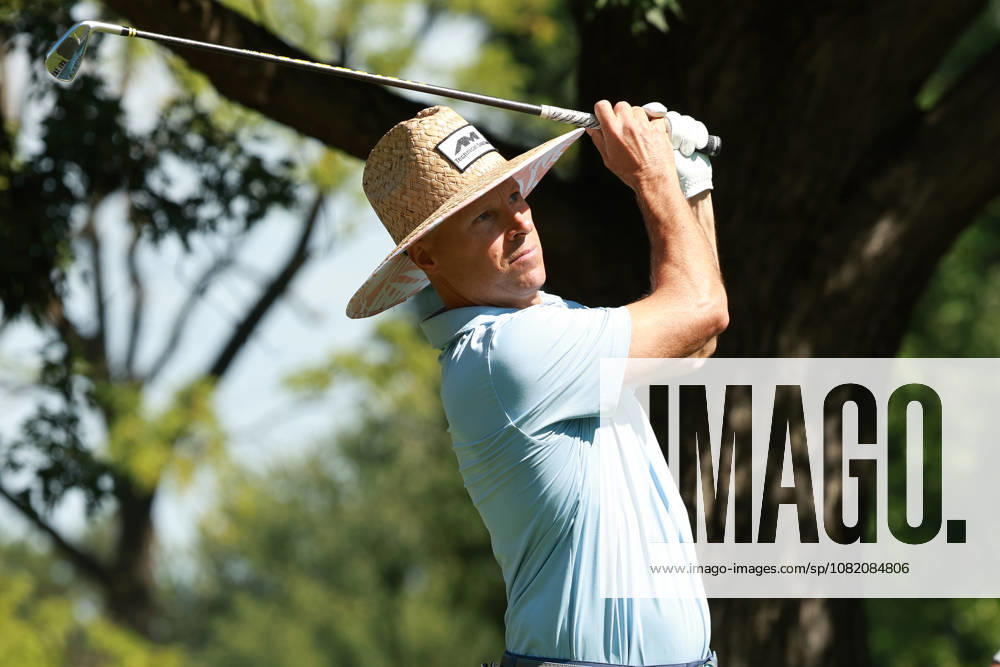 The Ally Challenge GRAND BLANC,MICHIGAN-AUGUST 28: Ben Crane of the United States plays his tee shot on the 11th hole during the first round of The Ally Challenge presented by McLaren at Warwick Hills Golf & Country Club, Grand Blanc, MI, USA Friday, August 28, 2026. Grand Blanc Michigan United States