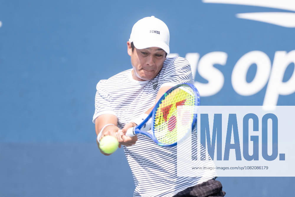 US Open qualifying final round NEW YORK, USA - AUGUST 28: Mackenzie McDonald returns ball during a men s qualifying singles match final round of the 2026 US Open Championship at USTA Billie Jean King National Tennis Center on August 28, 2026 in Flushing, NY. Mackenzie McDonald lost in three sets. Lev Radin Anadolu New York United States. Editorial use only. Please get in touch for any other usage.