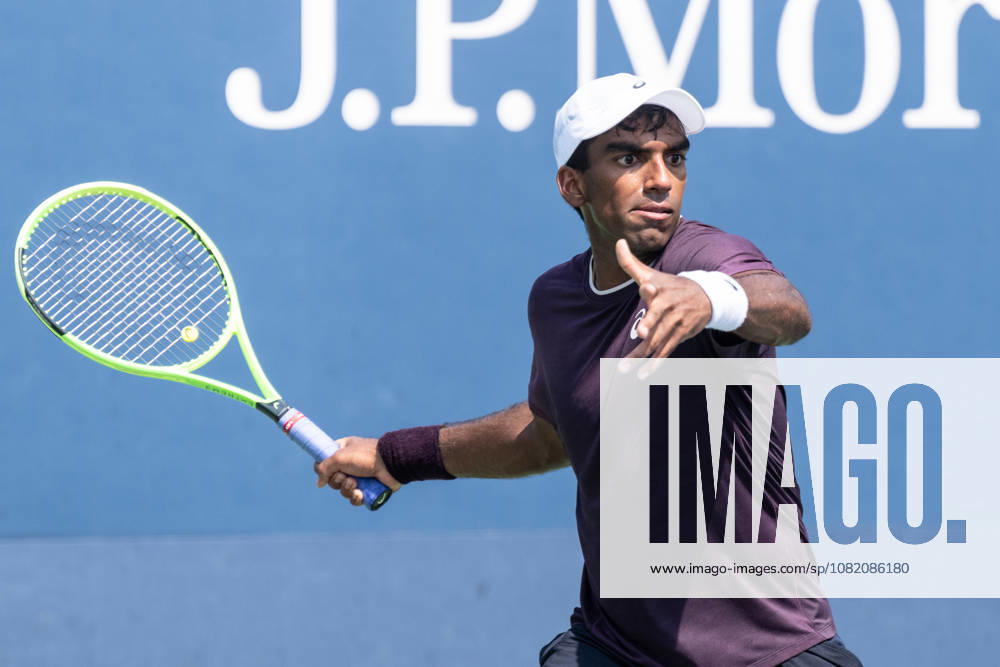 US Open qualifying final round NEW YORK, USA - AUGUST 28: Nishesh Basavareddy returns ball during a men s qualifying singles match final round of the 2026 US Open Championship at USTA Billie Jean King National Tennis Center on August 28, 2026 in Flushing, NY. Nishesh Basavareddy won in straight sets and progressed to play in main draw of tournament. Lev Radin Anadolu New York United States. Editorial use only. Please get in touch for any other usage.