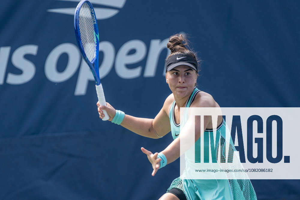 US Open qualifying final round NEW YORK, USA - AUGUST 28: Bianca Andreescu returns ball during a women s qualifying singles match final round of the 2026 US Open Championship at USTA Billie Jean King National Tennis Center on August 28, 2026 in Flushing, NY. Bianca Andreescu lost in three sets, she needed twice medical attention during 3rd set and was visibly physically exhausted. Lev Radin Anadolu New York United States. Editorial use only. Please get in touch for any other usage.