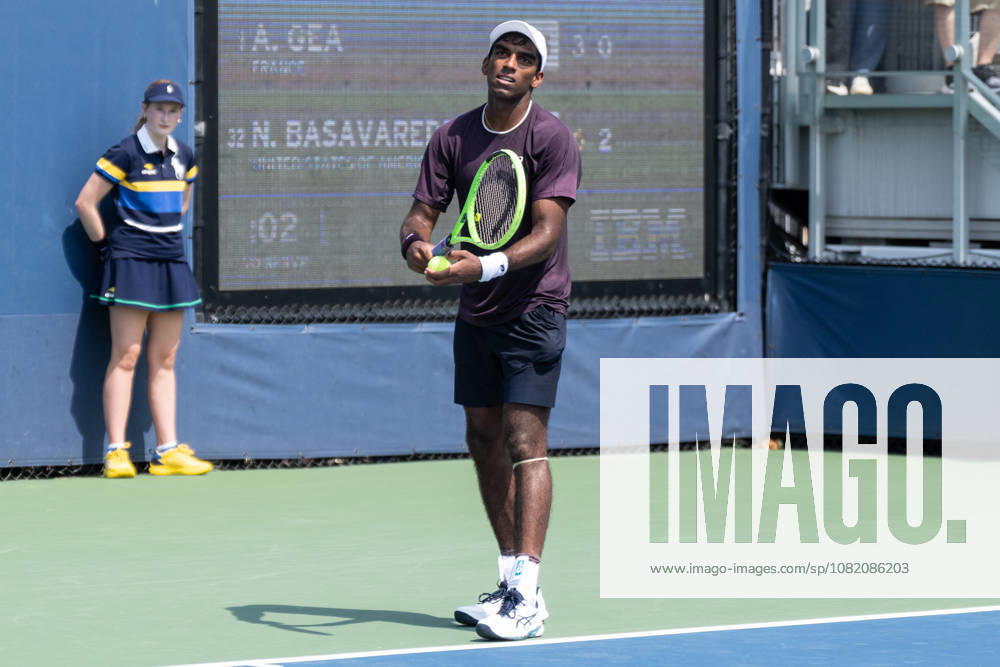 US Open qualifying final round NEW YORK, USA - AUGUST 28: Nishesh Basavareddy serves during a men s qualifying singles match final round of the 2026 US Open Championship at USTA Billie Jean King National Tennis Center on August 28, 2026 in Flushing, NY. Nishesh Basavareddy won in straight sets and progressed to play in main draw of tournament. Lev Radin Anadolu New York United States. Editorial use only. Please get in touch for any other usage.